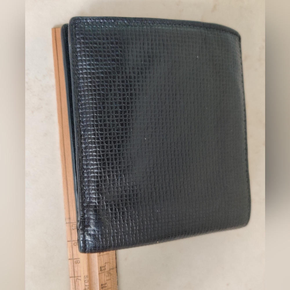 Massimo Dutti Bifold wallet in EUC - Picture 7 of 13